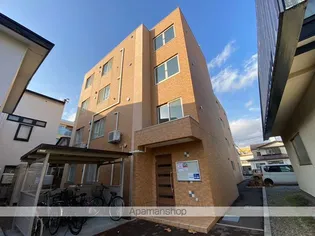 ヴィラ本町【1階】の外観